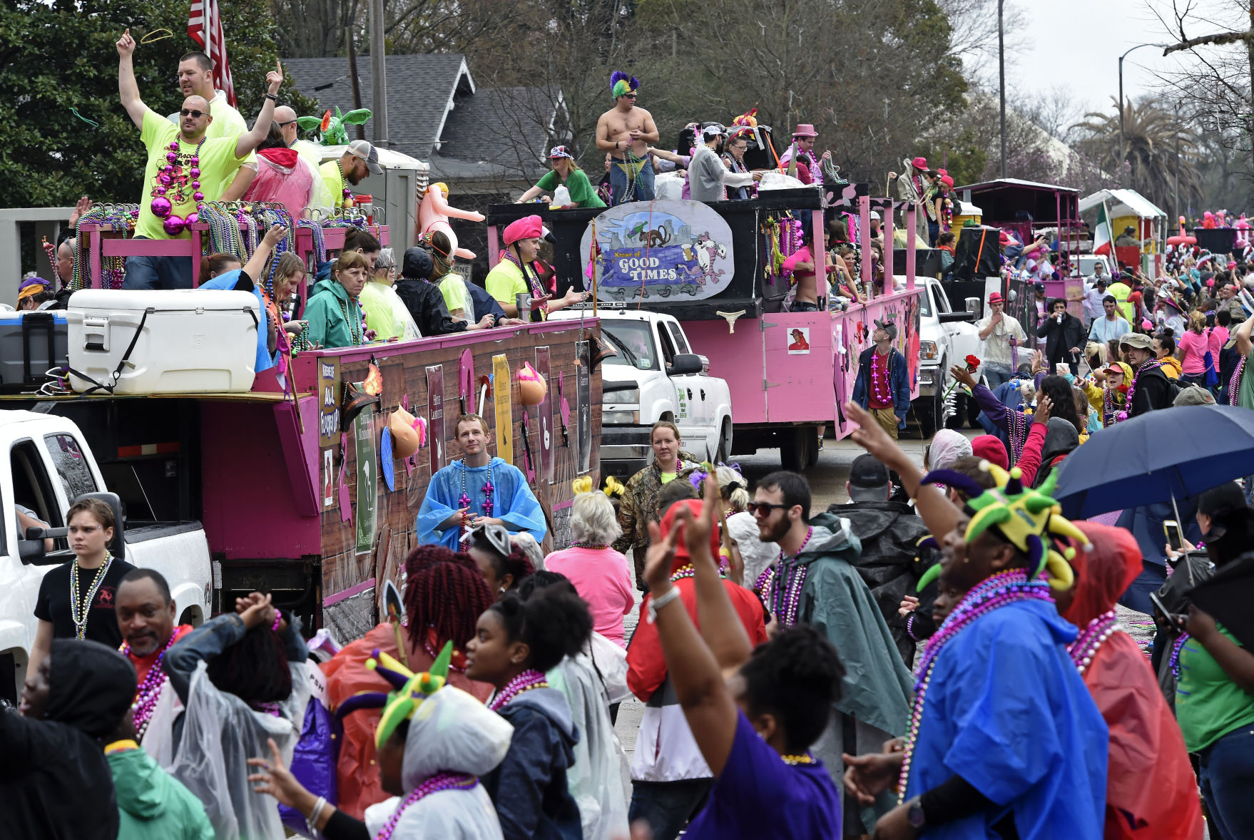 BR.spanishtownparade1137.021118 bf